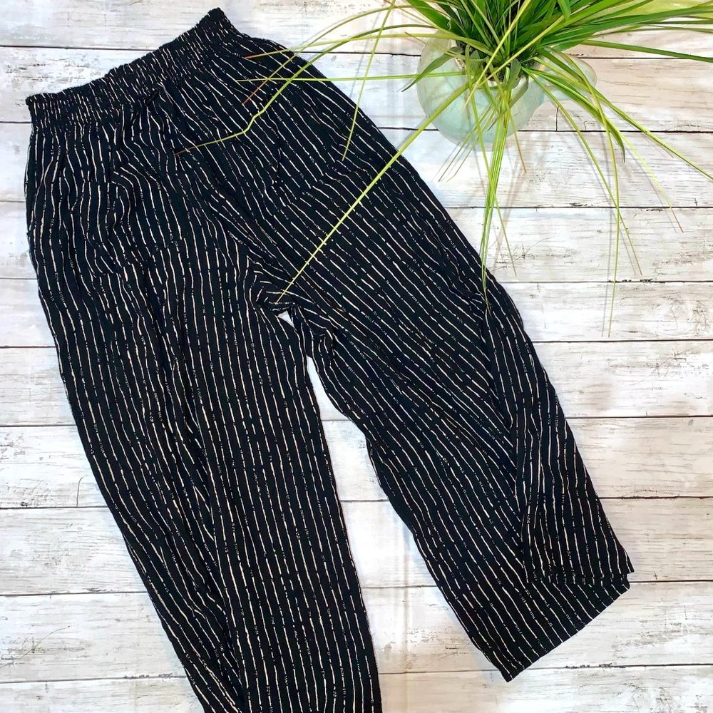 Billabong Wide Legged Cropped Pants